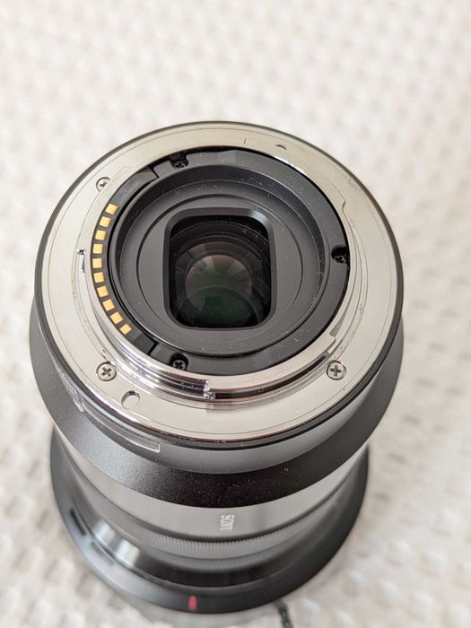 Lente Sony E-mount PZ 108-105 F4 G OSS