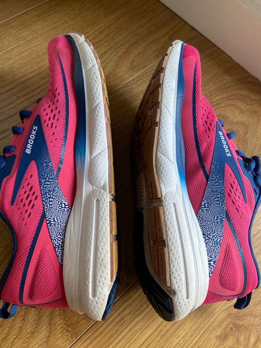 Corrida Brooks Trace 3 Tamanho 39 Hoka Oncloud