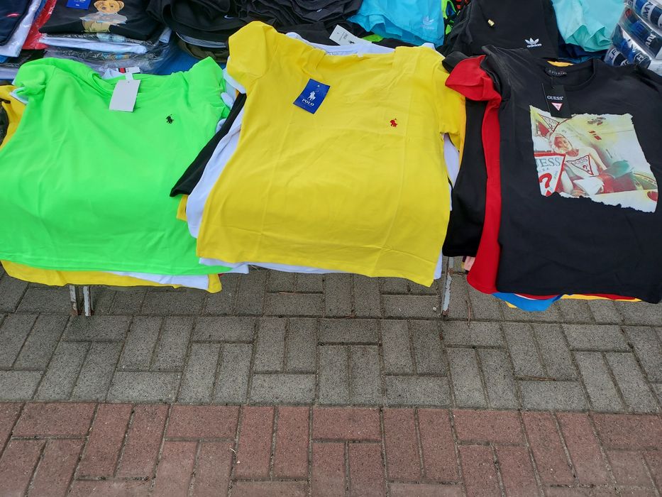 Damskie koszulki bawełniane z wyszywanym logo.  S.M.L