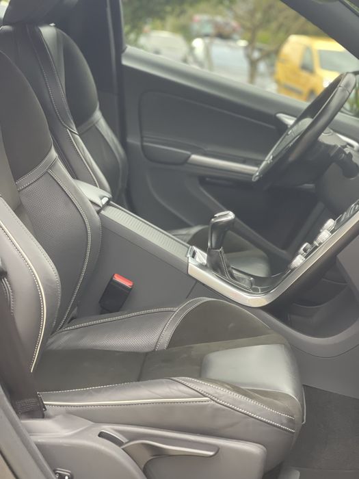 Volvo S60 R design D 4 2.0 190 cavalos com garantia ate 36 meses