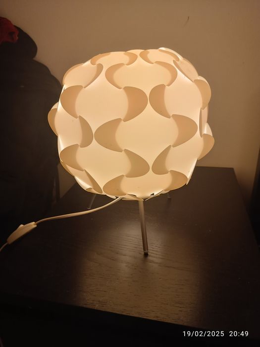 Candeeiro de Mesa IKEA – Iluminação Moderna e Aconchegante!

Dê um toq