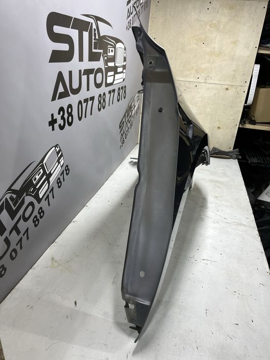 Праве крило Tesla Model Y