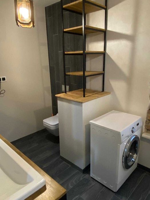 Цікава 2-кімн. квартира студія в центральному районі Полтави. Реальна.