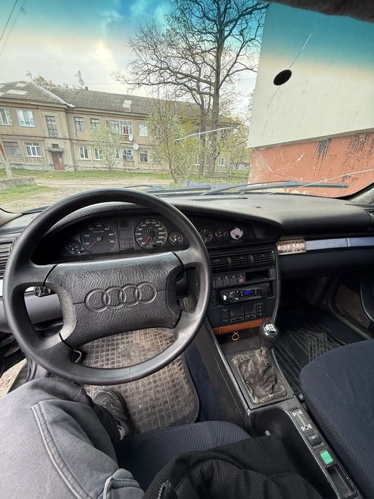 Audi 100