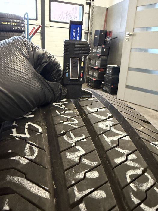 4szt wzmacniane 215/65r16C Continental VanContact Eco