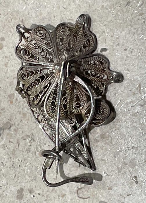 Alfinete de peito vintage, em filigrana fina