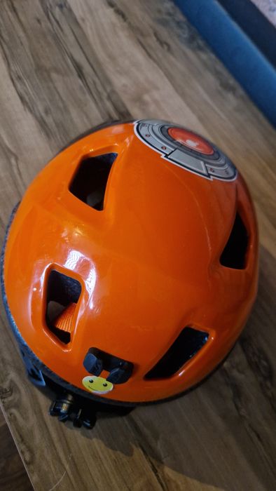 Kask rowerowy B-Twin Robot , rozm. XS , b.dobry stan