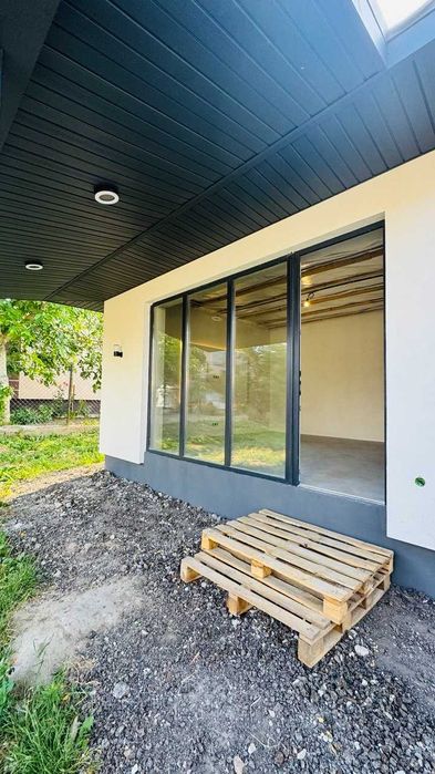 Новий будинок у центрі Зорі | 118 м² | тепла підлога | гараж