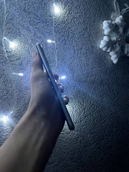 Продам tecno spark 8c 4/64 с коробкой