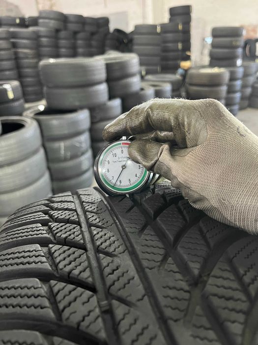 GS1142 Зимові шини 215/65r17 Bridgestone Blizzak LM001 пара резина р17