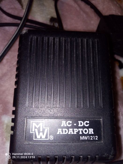 AC-DC Adapter mv1212