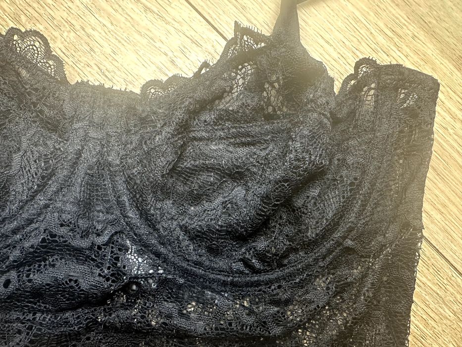 Asos czarny koronkowy piękny 85 B