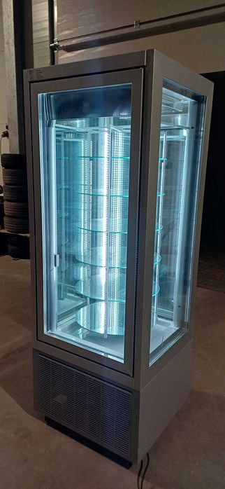 Witryna chłodnicza cukiernicza