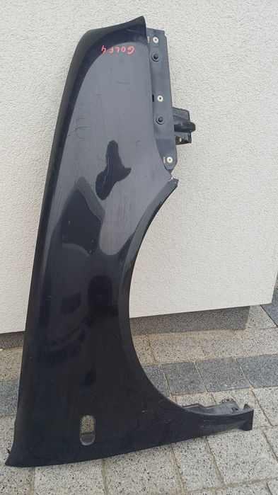 Błotnik przedni prawy wolkswagen golf 4 lV