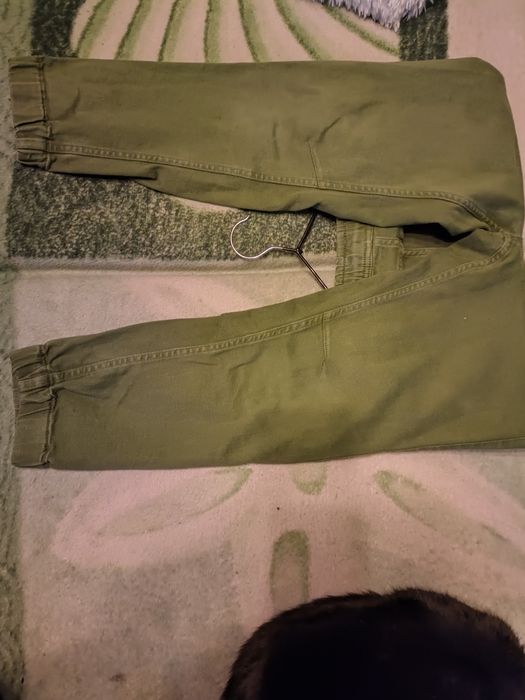 Spodnie jogger chłopięce  rozmiar 146