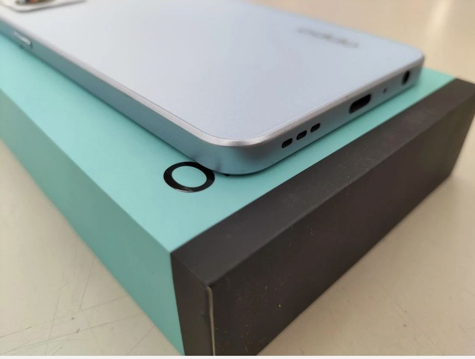 Продам гарний смартфон Oppo Reno 7