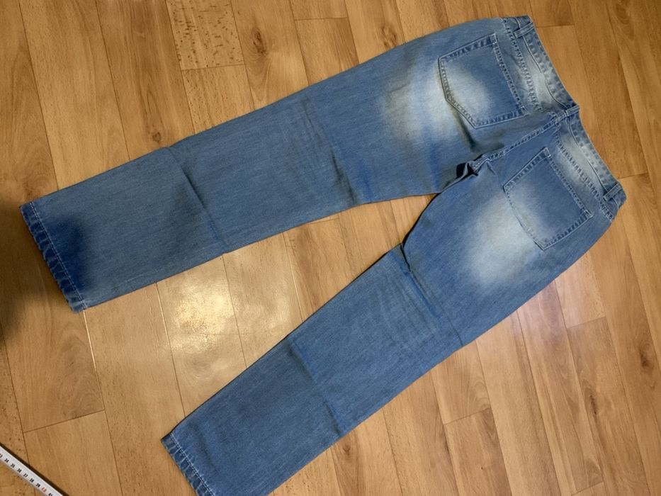 Джинсы женские