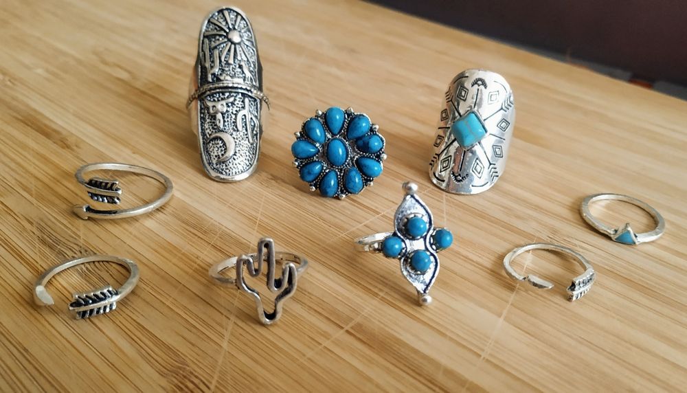 Vendo conjunto de anéis - Varios