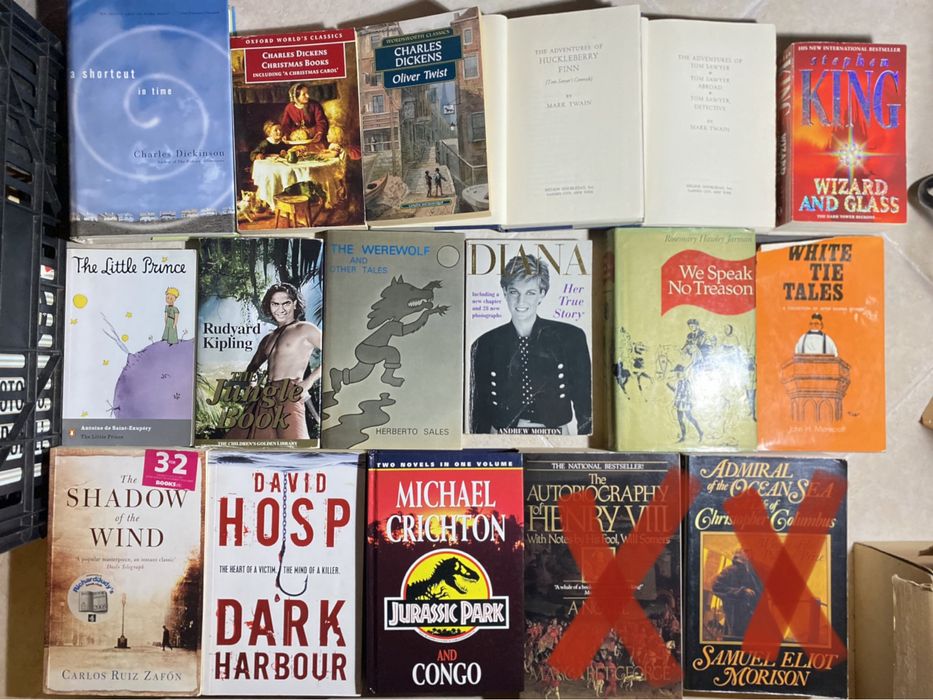 Vários Livros em Inglês - Capa mole e dura