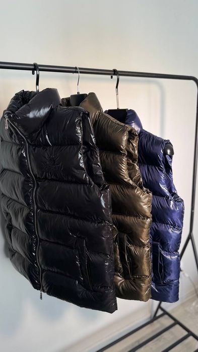 Мужская Чоловіча жилетка безрукавка  Loro Piana armani   розмір  S-XL