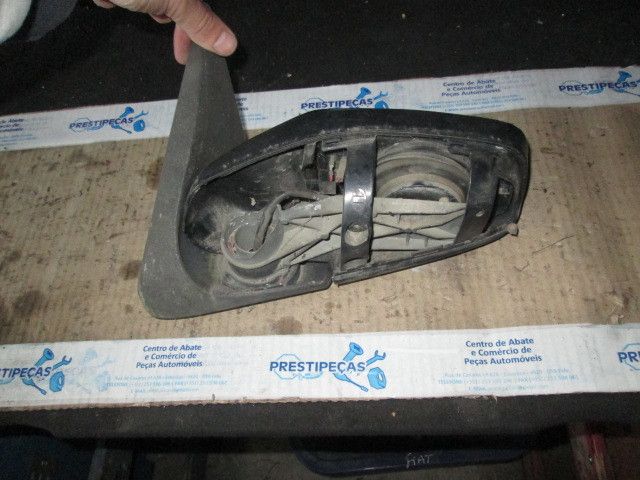 Retrovisor / espelho esquerdo PEUGEOT 605 (6B)