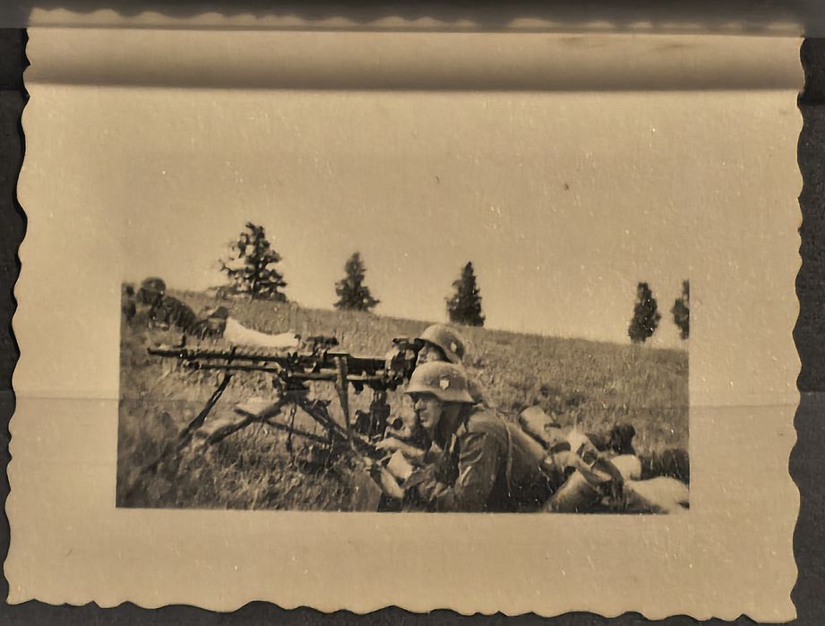 Militaria trincheira. Fotos da Wehrmacht em combate 1939/45