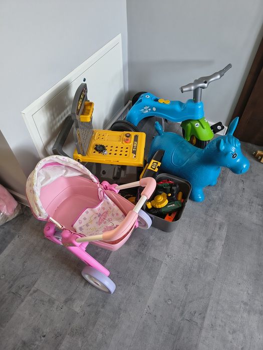 Zabawki, rowerek wózek warsztat konik