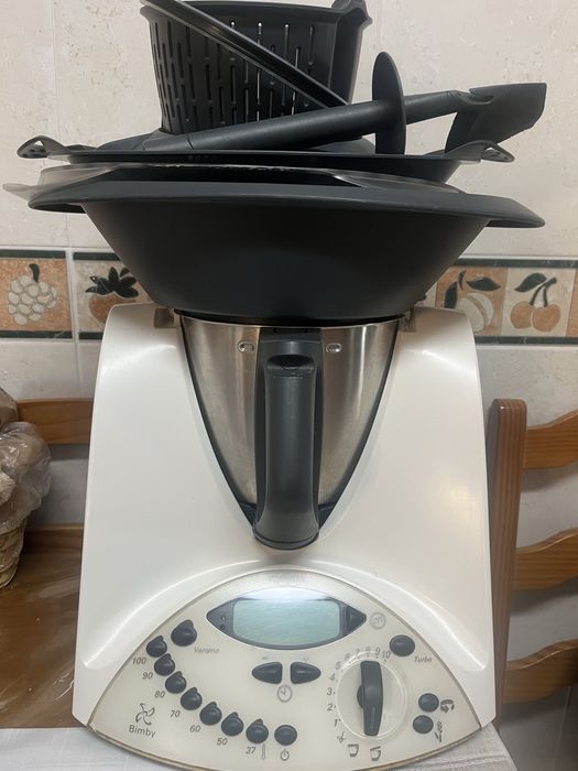 Bimby usada excelente estado” funciona bem.