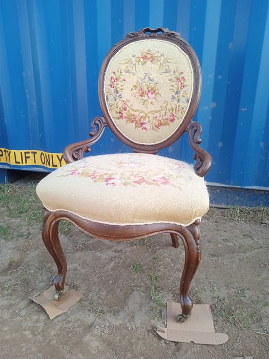 Sprzedam  fotel styl Ludwikowski