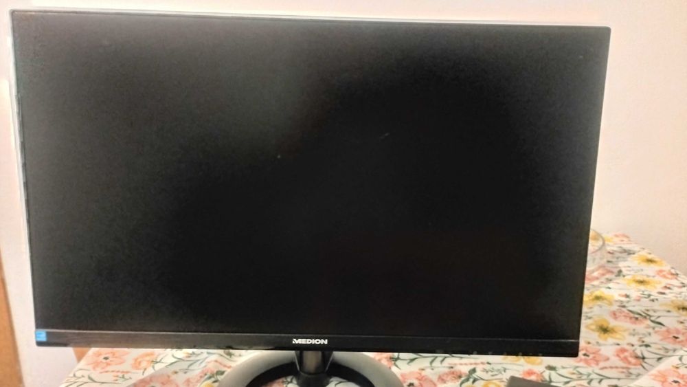 Pac Mini PC Lenovo ThinkCentre M720q Tiny + Monitor Medion 23.8" Full HD