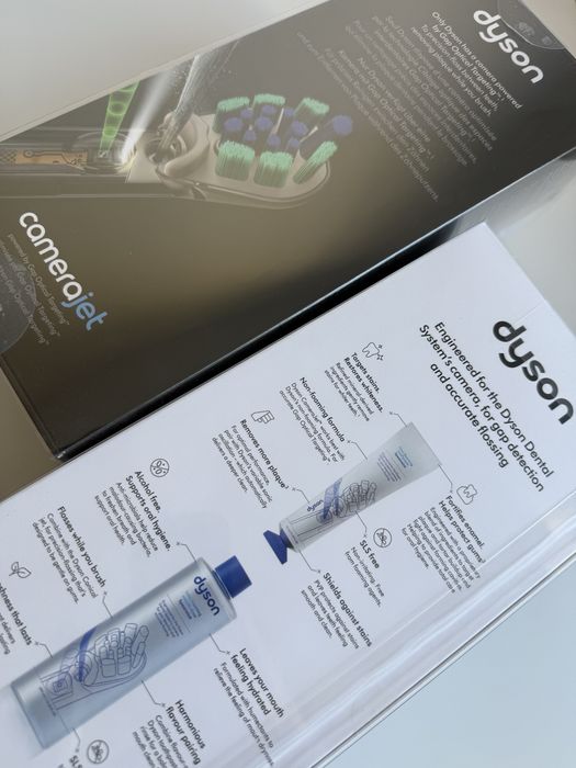Новая инновационная зубная щётка Dyson Camerajet полный комплект
