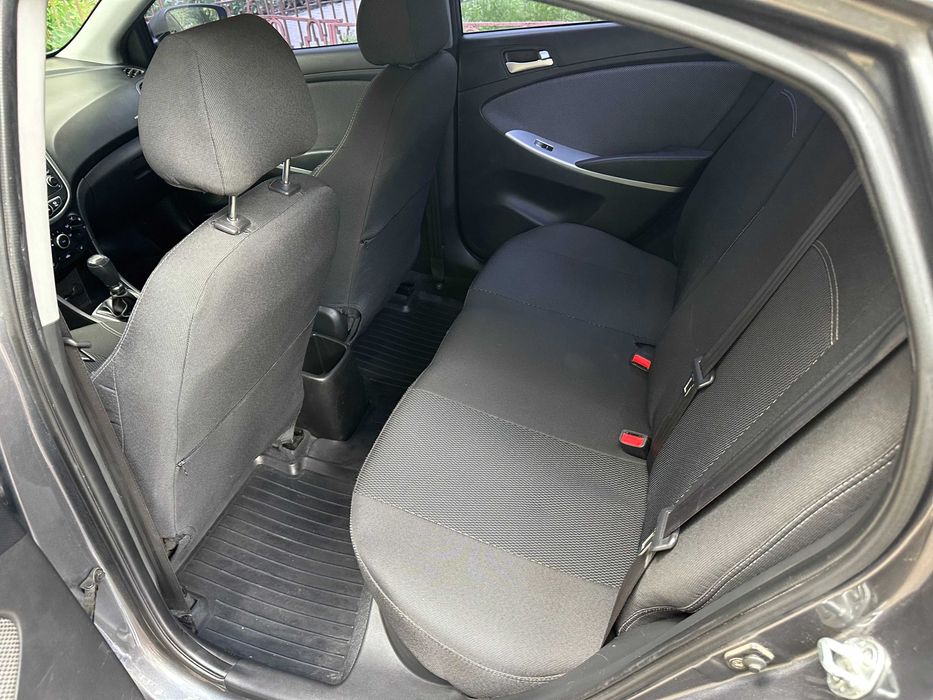 Hyundai Accent 2013