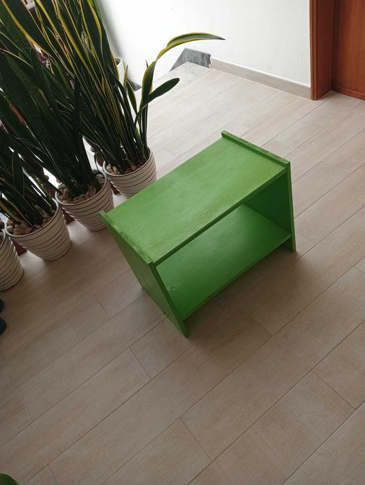 Banco verde, tenho dois