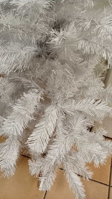 Árvore de Natal 1,50m URGENTE PARA DESOCUPAR