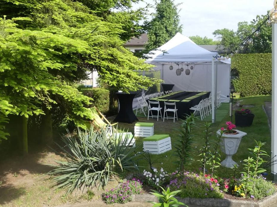 Gotowy zestaw imprezowy do Twojego Ogrodu - urodziny - Namiot 4x6 expr