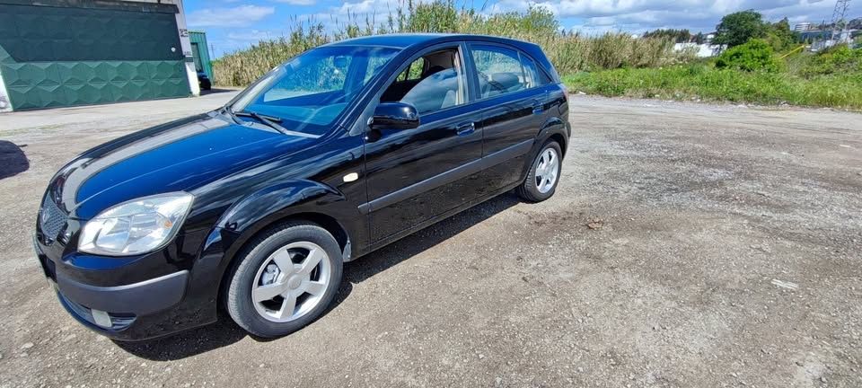 *Kia Rio1.4 Gasolina/GPL