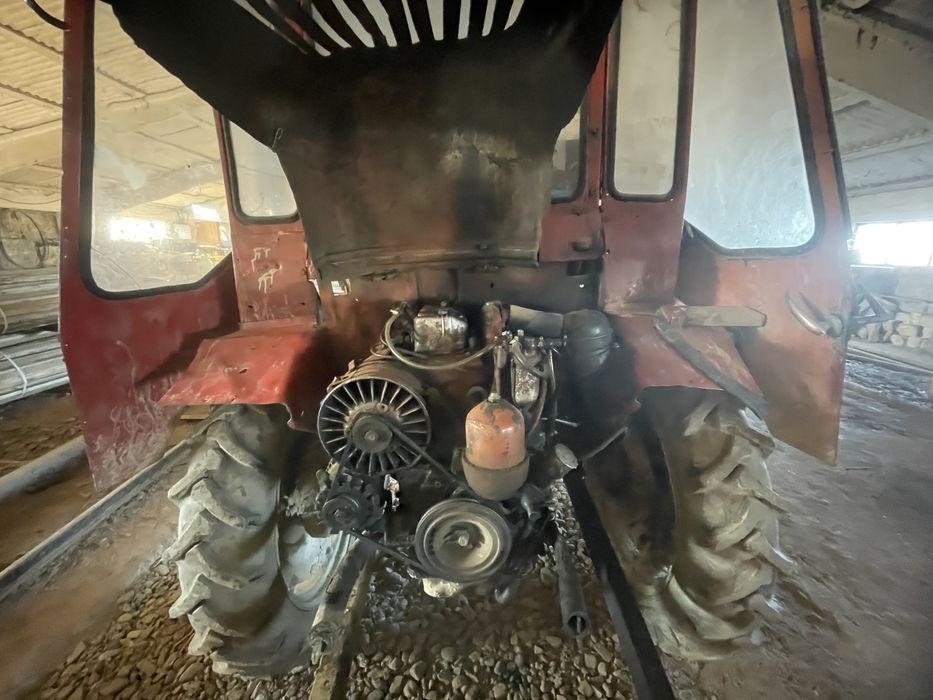 Продам трактор Т16м