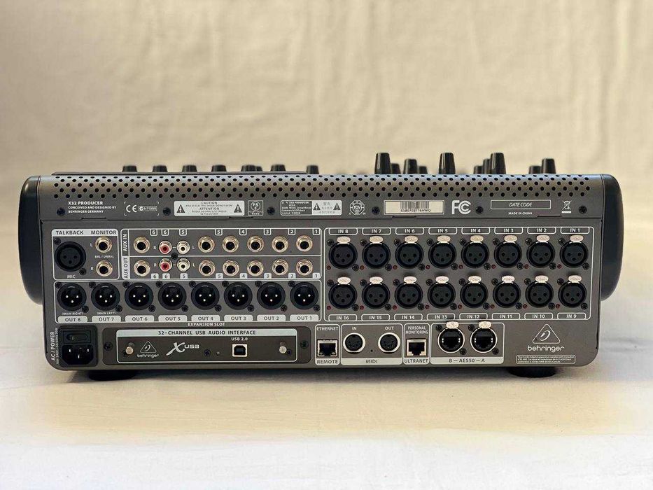 Цифровий мікшерний пульт Behringer X32 Producer