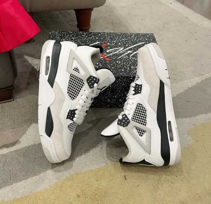 Jordan 4 retro Military black R.40.5
