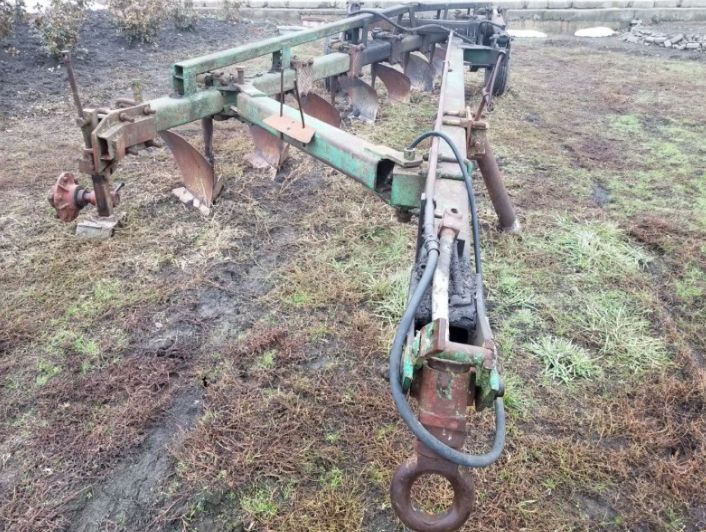 Плуг ПНБ 8 Плуг ПП Плуг 8 Плуг ПЛН 8 на John Deere New Holland Кировец