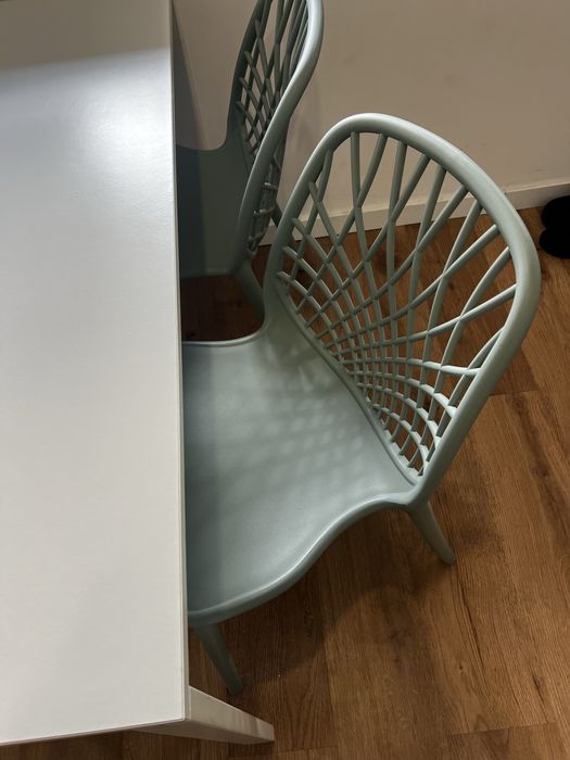 Mesa com 4 cadeiras