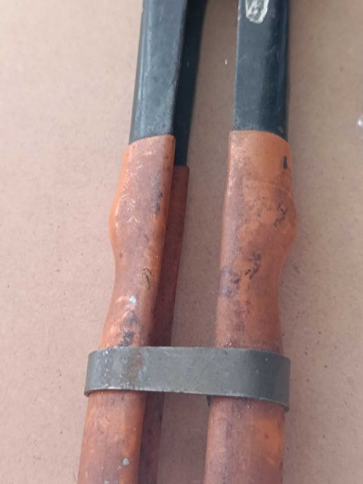 Ferramenta Rebitadora manual e Rebites