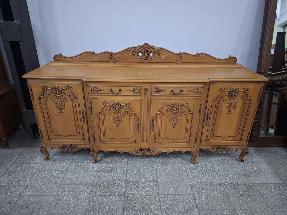 Jadalnia ludwikowska komoda witryna rozkładany stół oraz 6 krzeseł /