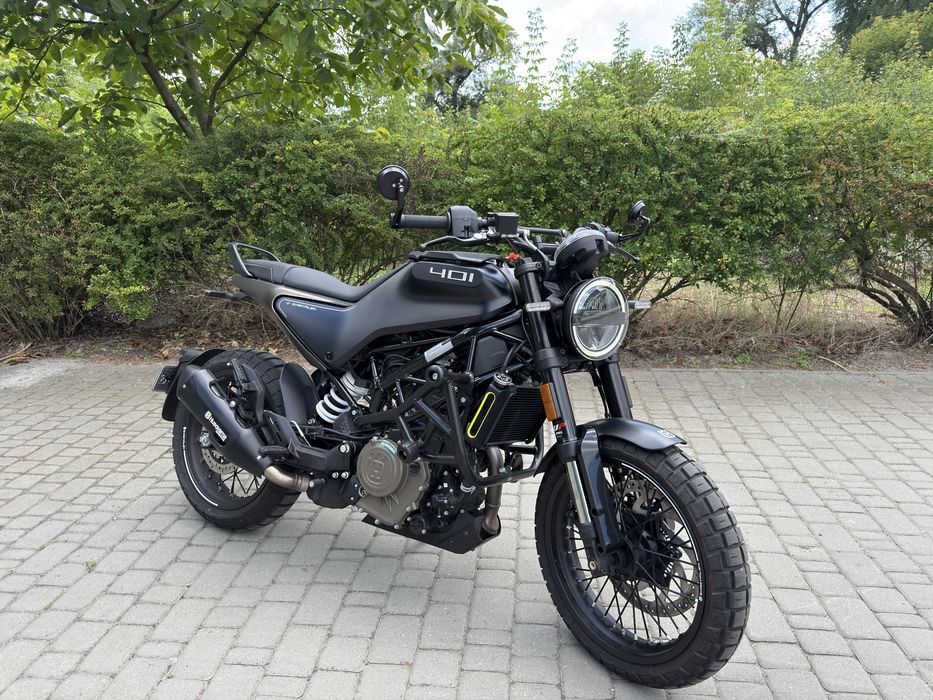 Husqvarna svartpilen 401