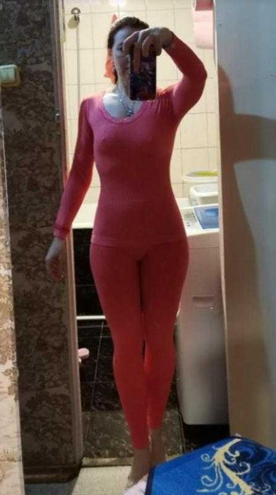 Термобелье женское разных цветов.