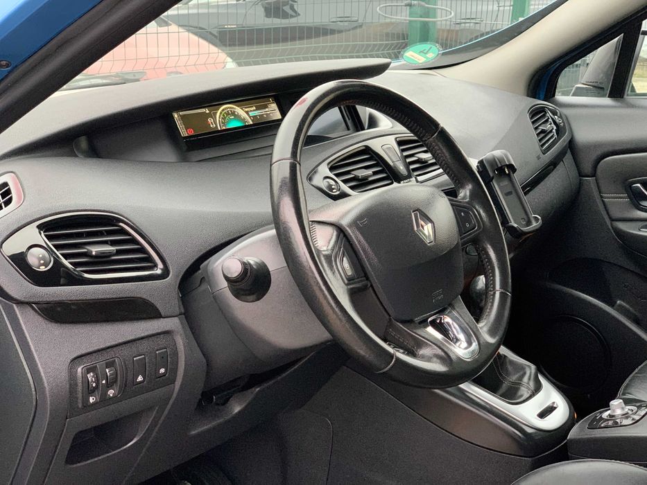 Renault Grand Scenic 2013