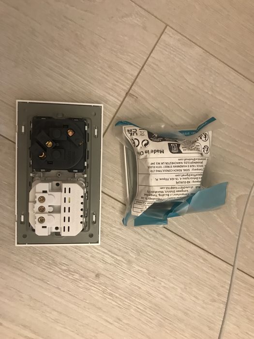 Розетка с USB одинарная двойн-я