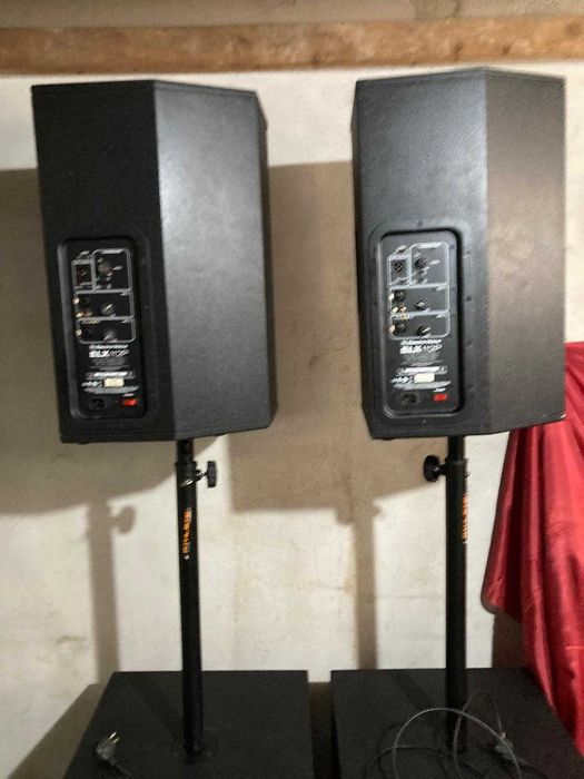 Sistema de PA Ativo Electro-Voice ELX 112P/118P