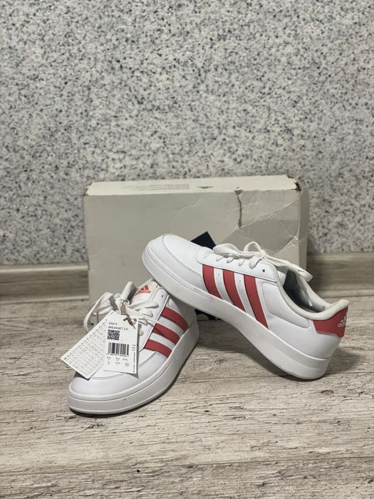 Нові | Копки-бутси-кросівки/adidas/ціна за все