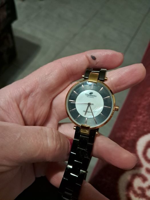 Zegarek damski na bransolecie